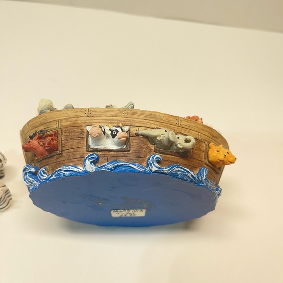 Noah’s Ark Resin figurine - Picture 7 of 8